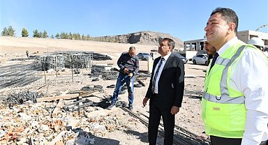 Şanlıurfa Valisi Şıldak, şehir hastanesi inşaatını inceledi