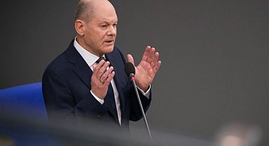 Scholz: İsrail, İran'ın askeri tesislerini hedefli bombaladığını bize bildirdi