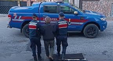 Afyonkarahisar’da Aranan Şahıs Yakalandı: “Ağaç Kesme” Suçundan Hapis Cezası Bulunan E.B. Tutuklandı