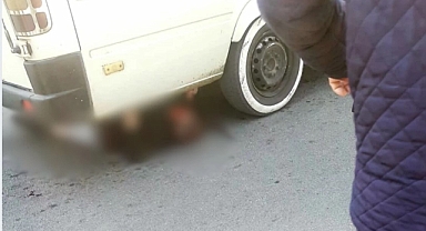 Afyonkarahisar'da Dolmuş Kazası: İki Yabancı Uyruklu Yolcu Ezildi