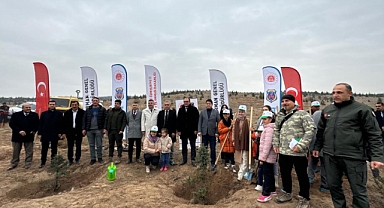 Bolvadin’de Milli Ağaçlandırma Günü’nde Fidan Dikme Etkinliği Düzenlendi
