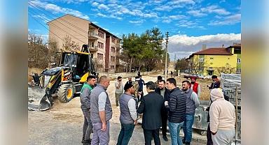 Dazkırı Belediyesi Yol Yapım Çalışmalarına Başladı