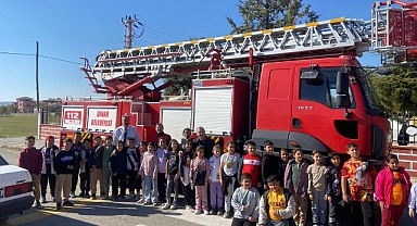 Dinar Hürriyet İlkokulu’nda İtfaiye Ekiplerinden Yangın Tatbikatı
