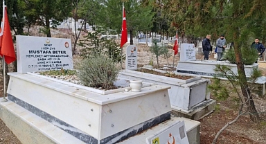 Dinar İlçesi Şehitliğinde Maneviyatına Uygun Yenileme Çalışmaları Başlıyor