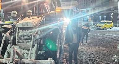 Emirdağ’da Karla Mücadele İçin Belediye Ekipleri Sahada
