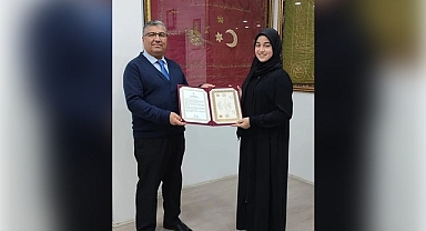 Emirdağ Müftülüğü'nden Hafızlık Belgesi Takdimi