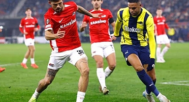 Fenerbahçe Hollanda'da Kayıp: AZ Alkmaar 3-1 Fenerbahçe