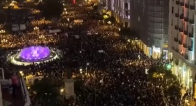 İspanya'da sel felaketinin ardından binlerce kişi yetkilileri protesto etti