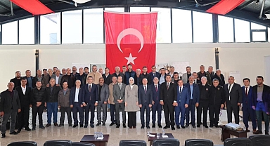 Vali Yiğitbaşı Çay İlçesi Muhtarlarıyla Bir Araya Geldi