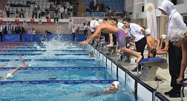 Yüzme Ulusal Gelişim Ligi Bölge Müsabakası Afyonkarahisar’da Başlıyor