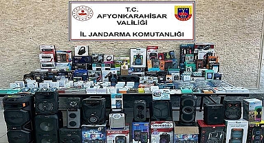 Afyonkarahisar'da Kaçak Elektronik Eşyaya El Konuldu