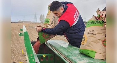 Afyonkarahisar'da Tohumlar Toprakla Buluştu