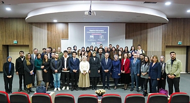 Afyonkarahisar Valisi Kübra Gürhan Yiğitbaşı, Sakarya Üniversitesi’nde Gençlerle Buluştu