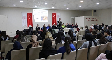 Bacım Sultan KYK Yurdunda Kız Öğrencilere Güvenlik Eğitimi