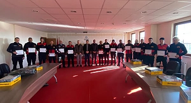 Bolvadin İtfaiye Personeli Sertifikalarını Başkan Aynacı’dan Aldı