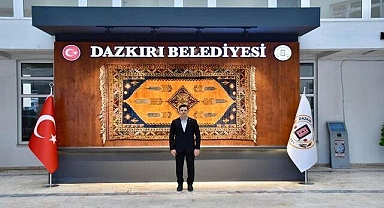 Dazkırı Belediyesi’nden Halıyla Bezenmiş Karşılama Alanı