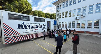 Mobil kuaförde bir yılda 7 bin 958 vatandaş hizmet aldı