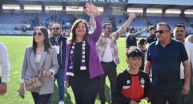 Taraftarlardan Başkan Burcu Köksal’a Tepki: “Bu Da mı Gol Değil Burcu Başkan?”