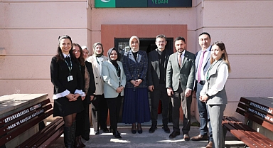 Afyonkarahisar Valisi Kübra Güran Yiğitbaşı, Yeşilay Haftası’nda YEDAM’ı Ziyaret Etti