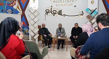 Afyonkarahisar Valisi, Ramazan Ayında Gençlerle Diyanet Gençlik Merkezinde Buluştu