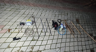 Afyonkarahisar'da İzinsiz Define Kazısına Suçüstü: 5 Kişi Gözaltına Alındı