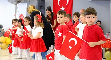 Dinar’da Kur’an Kursu Öğrencileri Sahne Aldı, Büyük Beğeni Topladı