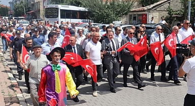 Çay’da Vişne ve Eber Sarısı Festivali Coşkuyla Başladı