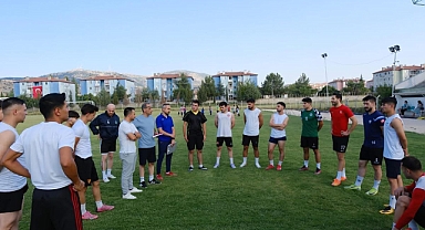 Dinar Belediye Spor Yeni Sezona Moralli Başladı