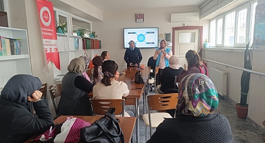 İşitme Engelli Kadınlara “Güven Toplumu” Anlatıldı