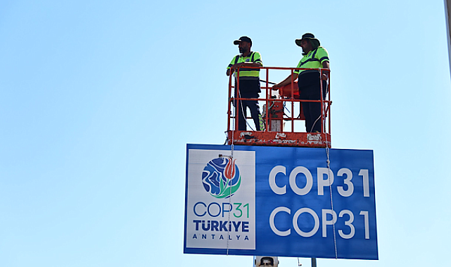 Antalya, COP31’e hazırlanıyor: 67 yeni yön levhası monte ediliyor