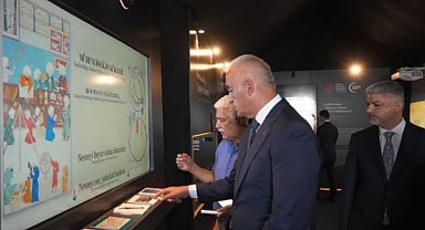 Bakan Ersoy, Fatih’in 555 yıllık ilim mirasını anlatan müzeyi ziyaret etti