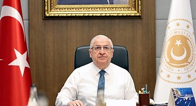 Bakan Güler, Pakistan Savunma Bakanı Asif ile bir araya geldi