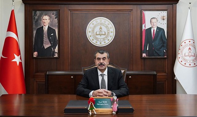 Bakan Tekin, Malazgirt Zaferi’nin yıl dönümü programına katıldı