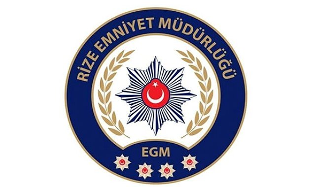 Bakırköy’de tahliye vaadiyle para isteyen 4 şüpheli suçüstü yakalandı