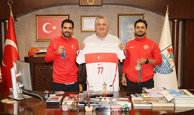 Başkanı Gürel Yalovalı sporcular ile bir araya geldi