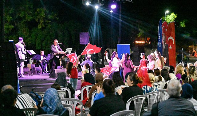 Bursa’da Kültürpark’ta Zafer Haftası konseri düzenlendi