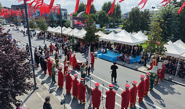 Düzce’de 30 Ağustos Zafer Bayramı törenlerle kutlandı