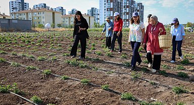 Eşbaşkan Bucak, üretici kadınlarla buluştu