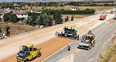 Eskişehir’de 100 Yıl Bulvarı’nda asfalt çalışması