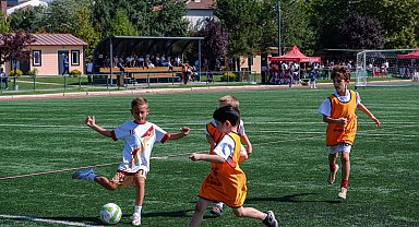 Eskişehir’de 30 Ağustos Zafer Bayramı Mini Minikler Futbol Şenliği başladı