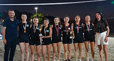 Giresun’da plaj voleybol turnuvası tamamlandı