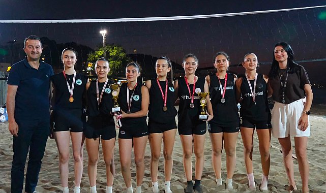 Giresun’da plaj voleybol turnuvası tamamlandı