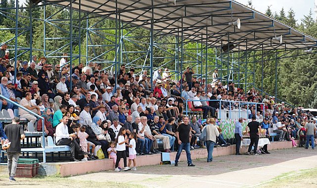 Gölcük’te Geleneksel Rahvan At Yarışları düzenlendi