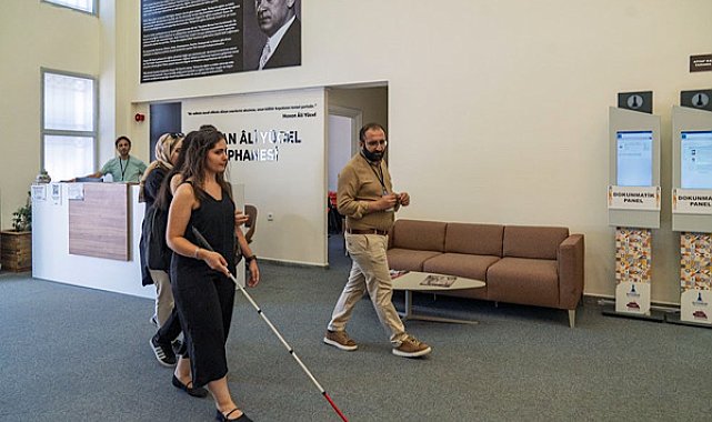 İzmir’de görme engelli yurttaşlar için erişilebilir kütüphane alanı