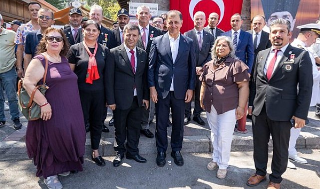 İzmir’de şehit aileleri ve gaziler için Özel Şeref Günü programı düzenlendi