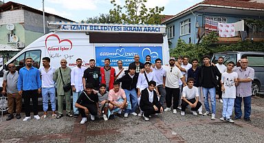 İzmit’te umre yolculuğuna çıkacak vatandaşlar uğurlandı