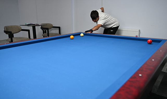Karacabey’de bilardo branşı faaliyete başladı