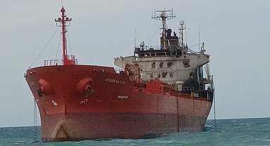Karadeniz’de dron saldırısı: Çin bandıralı tanker Samsun’da karaya oturdu