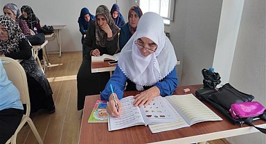 KAYMEK’te yetişkinlere yönelik okuma yazma kursu