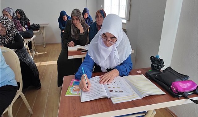 KAYMEK’te yetişkinlere yönelik okuma yazma kursu
